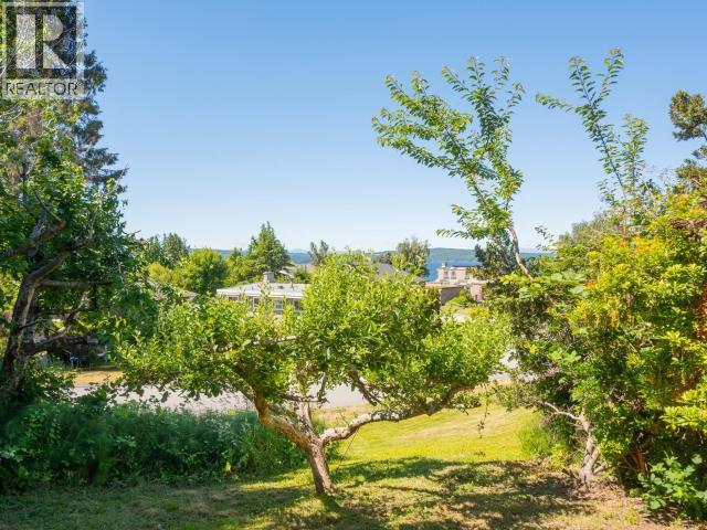 3377 Malaspina Ave, Powell River, BC