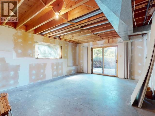3377 Malaspina Ave, Powell River, BC