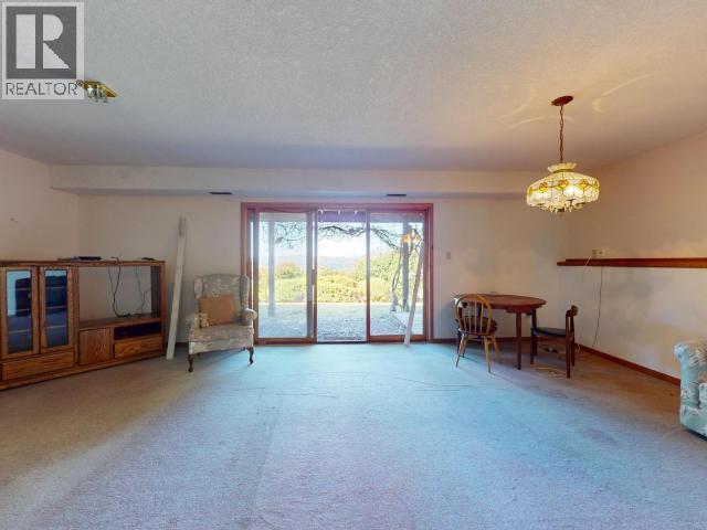 3377 Malaspina Ave, Powell River, BC