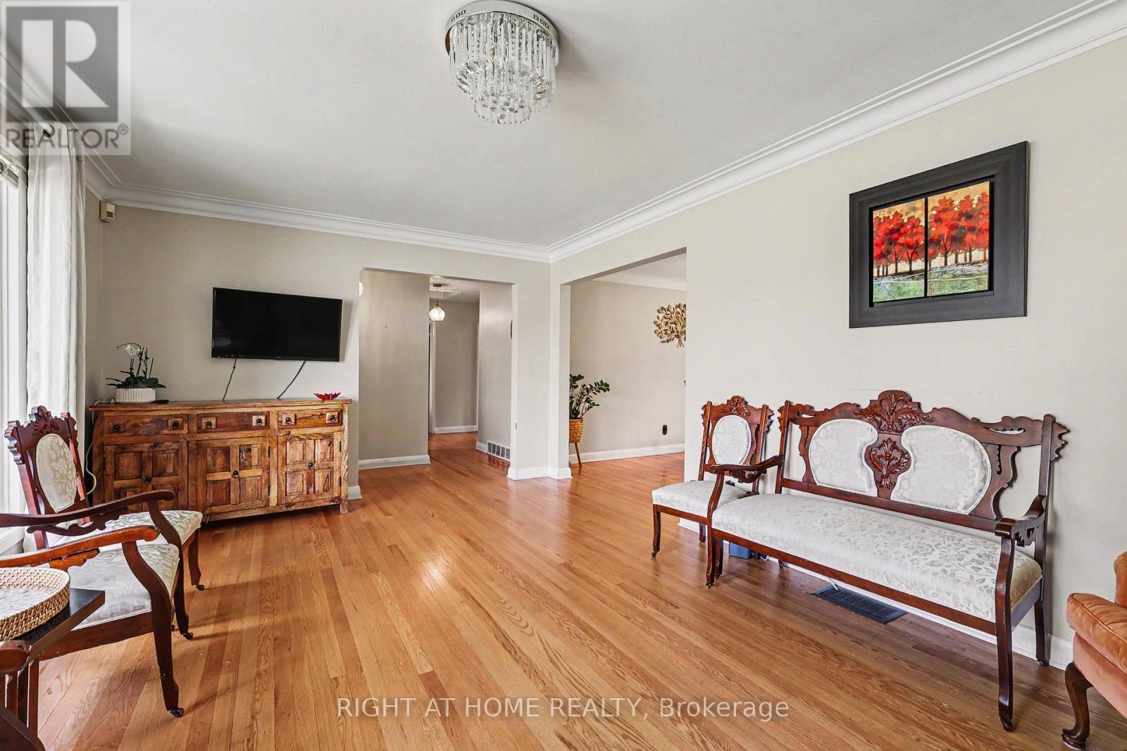 1640 Fisher Avenue, Ottawa, ON