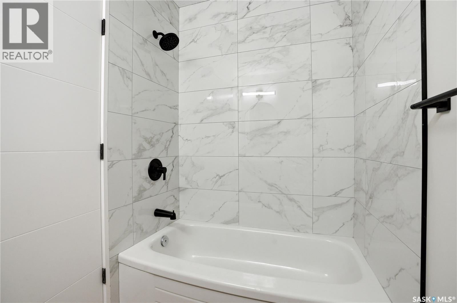 116 (114) Hall Crescent, Saskatoon, SK