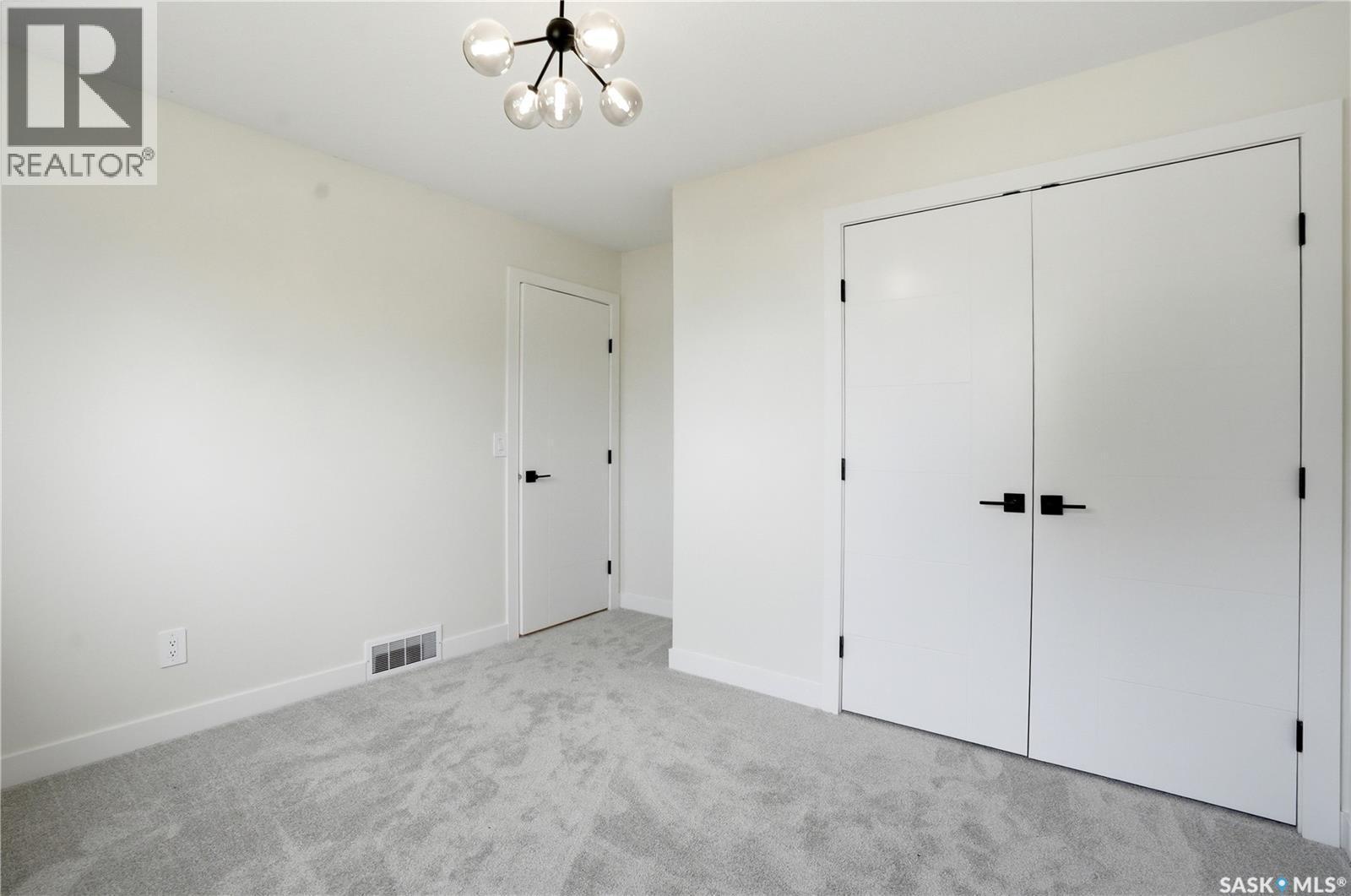 116 (114) Hall Crescent, Saskatoon, SK