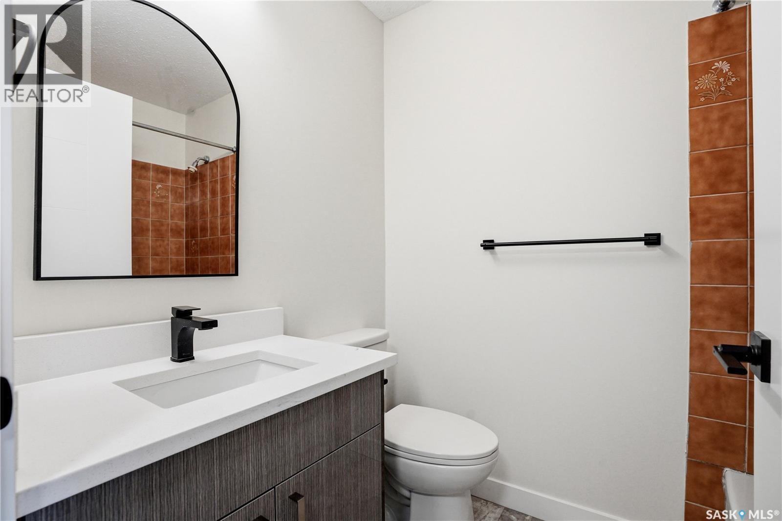116 (114) Hall Crescent, Saskatoon, SK