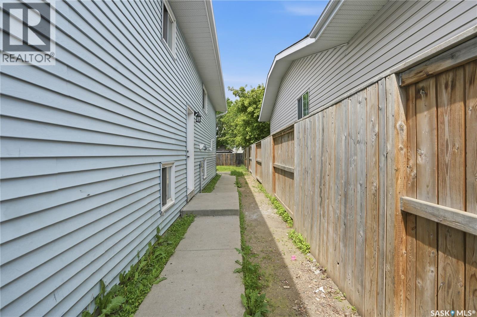 116 (114) Hall Crescent, Saskatoon, SK