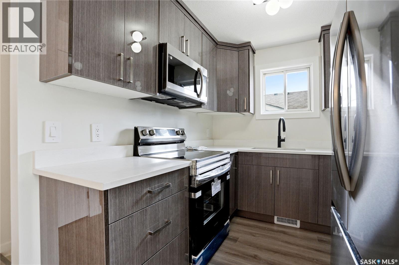 116 (114) Hall Crescent, Saskatoon, SK