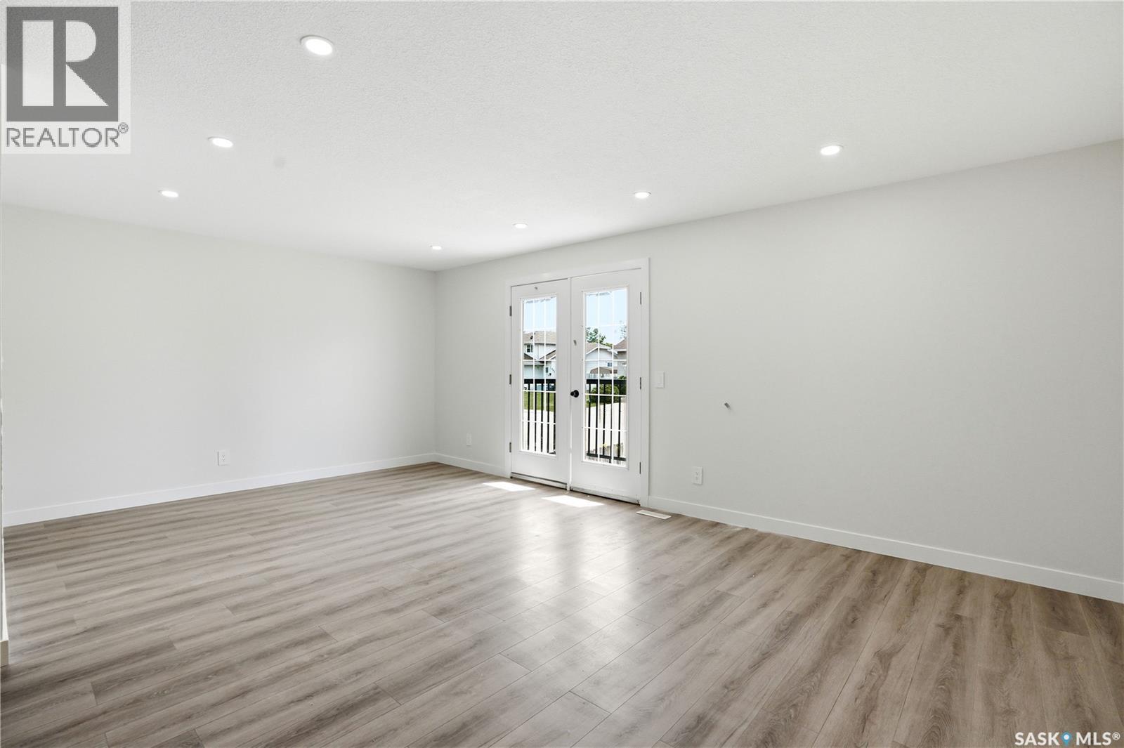 116 (114) Hall Crescent, Saskatoon, SK