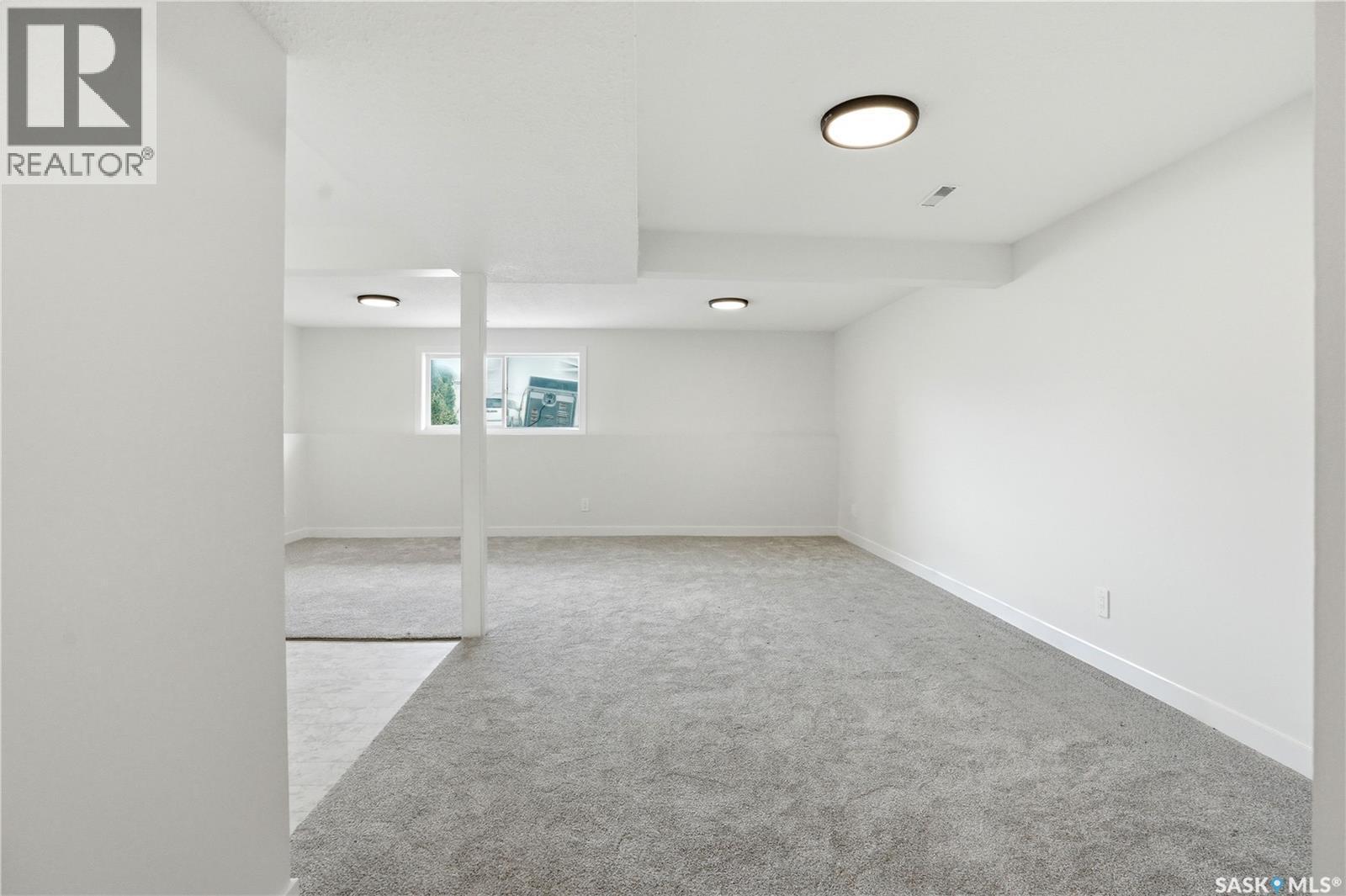 116 (114) Hall Crescent, Saskatoon, SK
