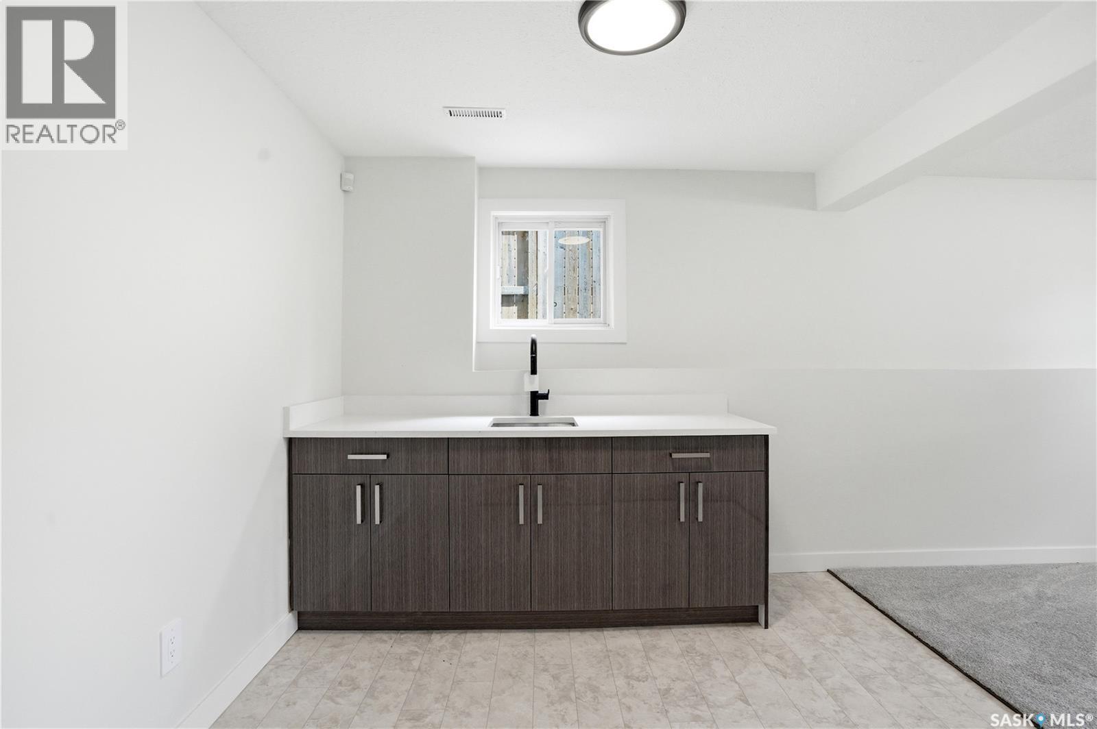116 (114) Hall Crescent, Saskatoon, SK