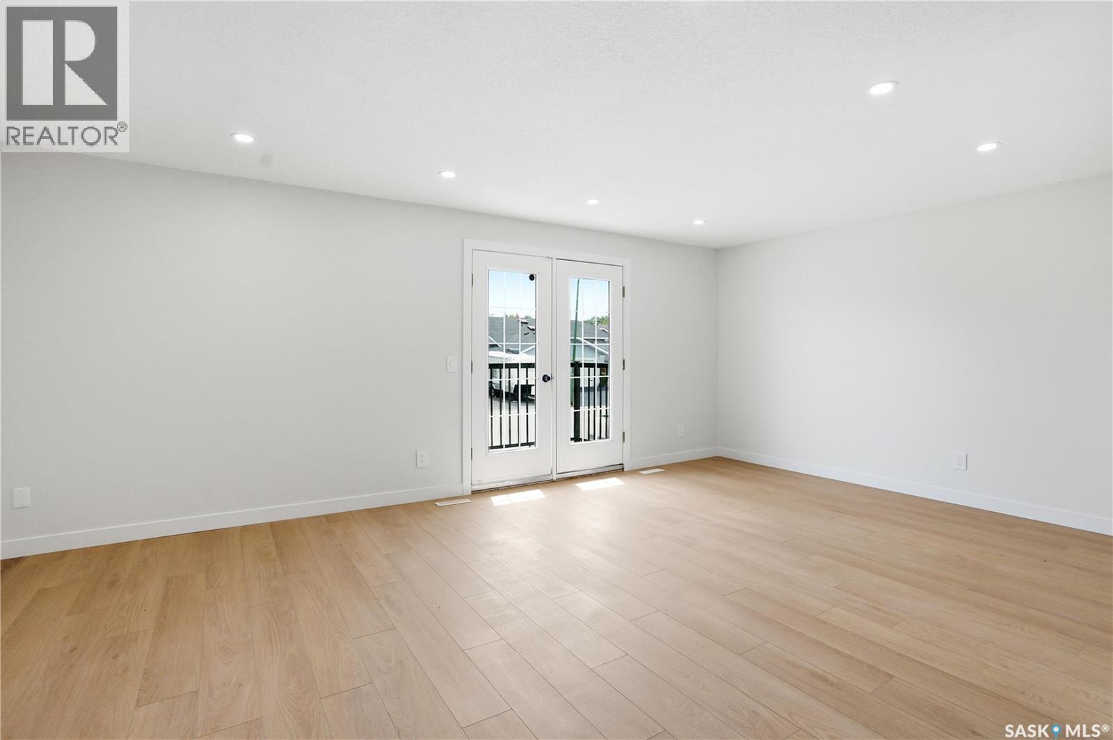 116 (114) Hall Crescent, Saskatoon, SK