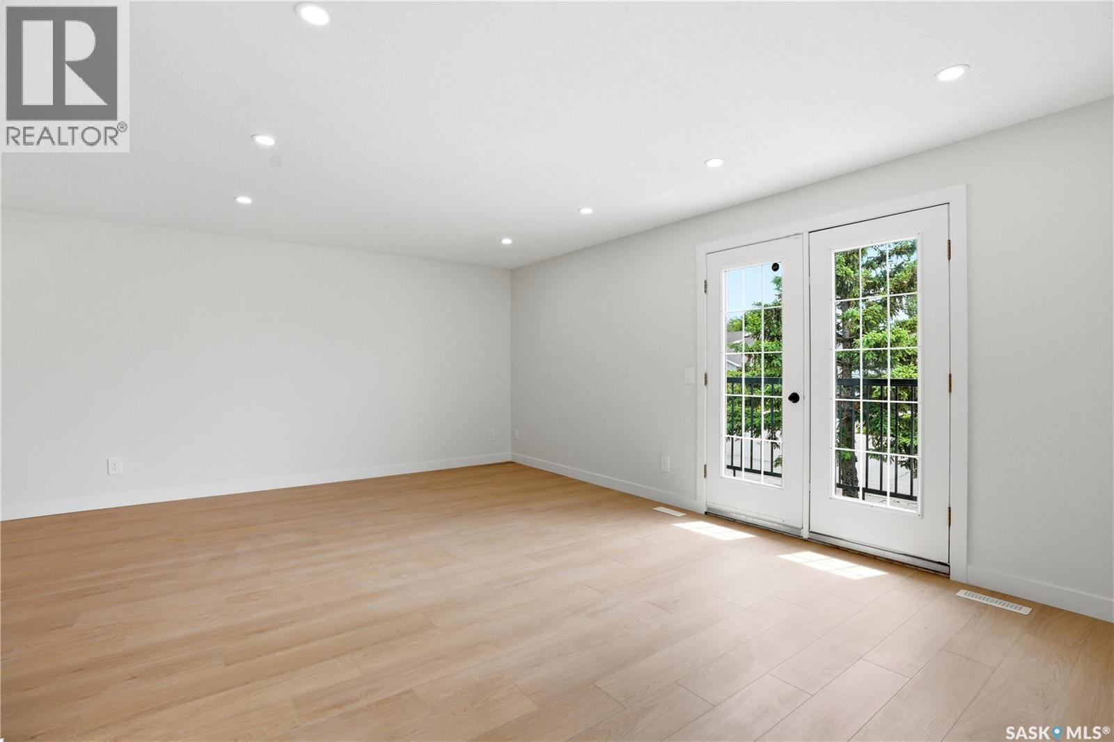 116 (114) Hall Crescent, Saskatoon, SK