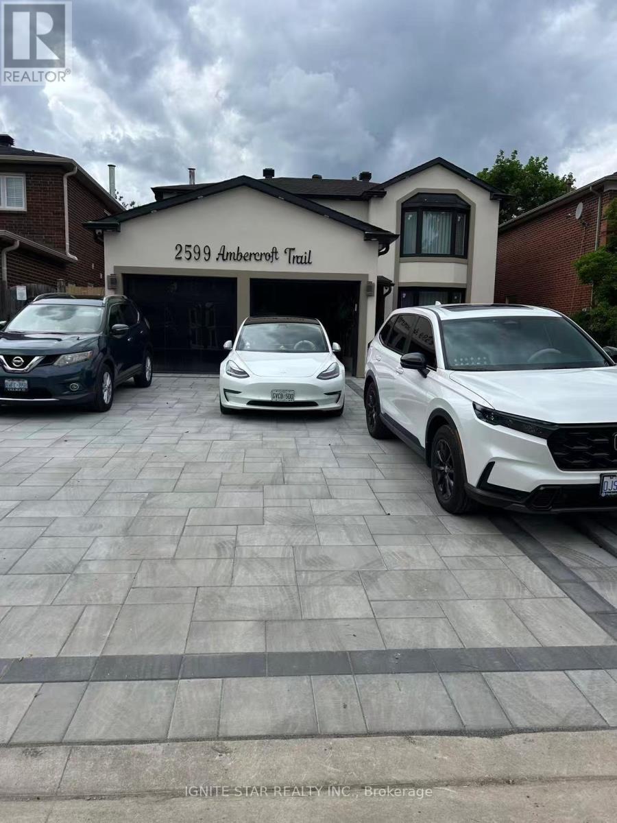 2599 Ambercroft Trail, Mississauga, ON