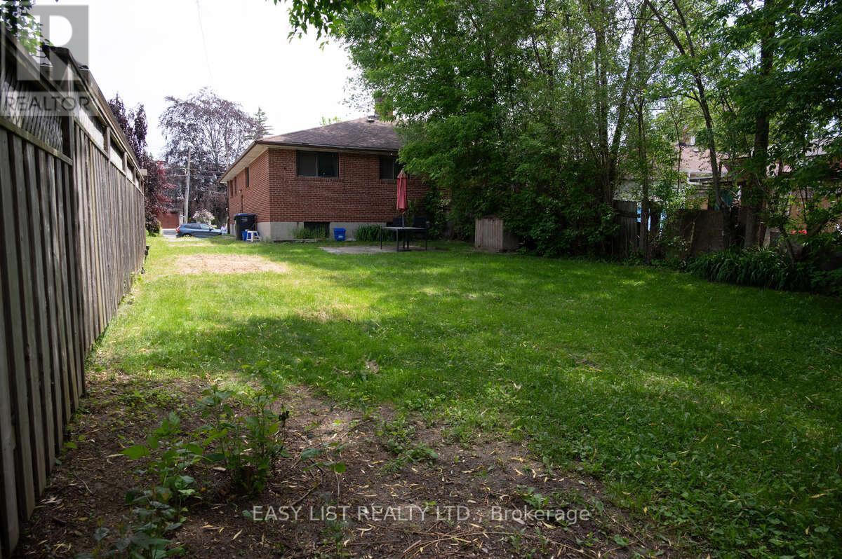 1574 Northmount Avenue, Mississauga, ON