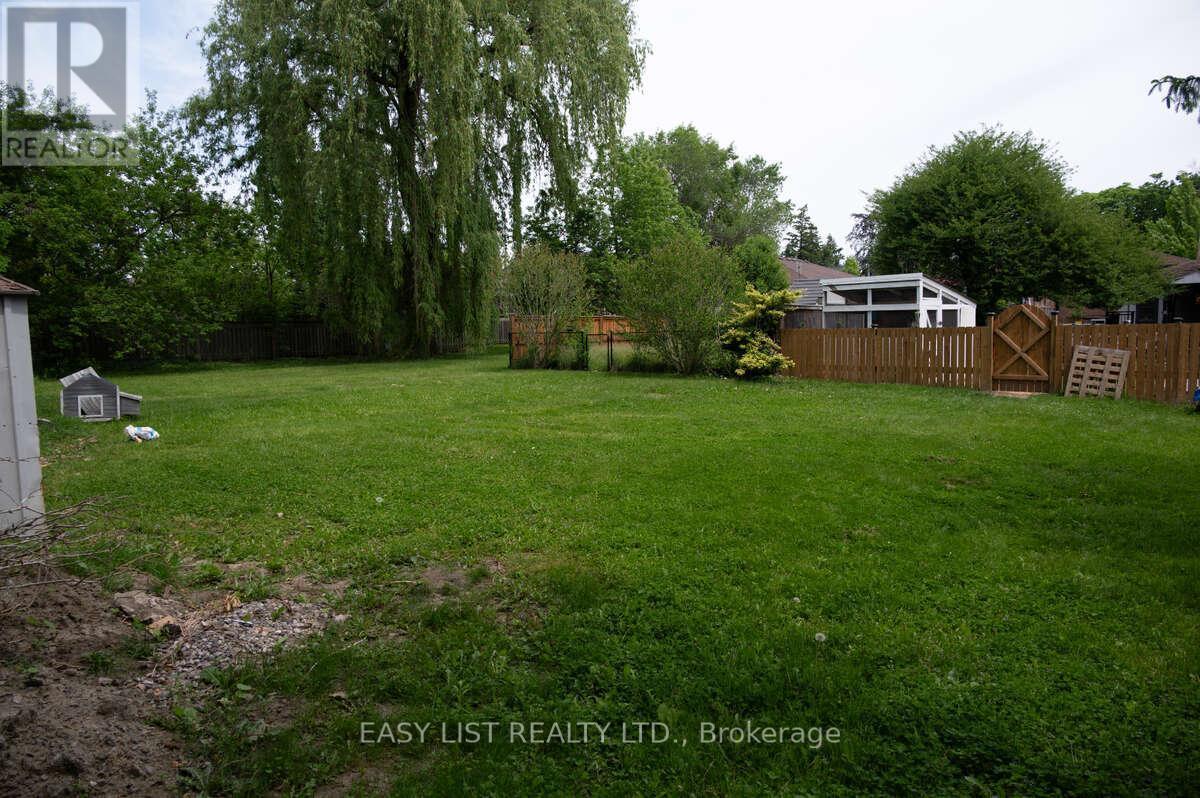 1574 Northmount Avenue, Mississauga, ON