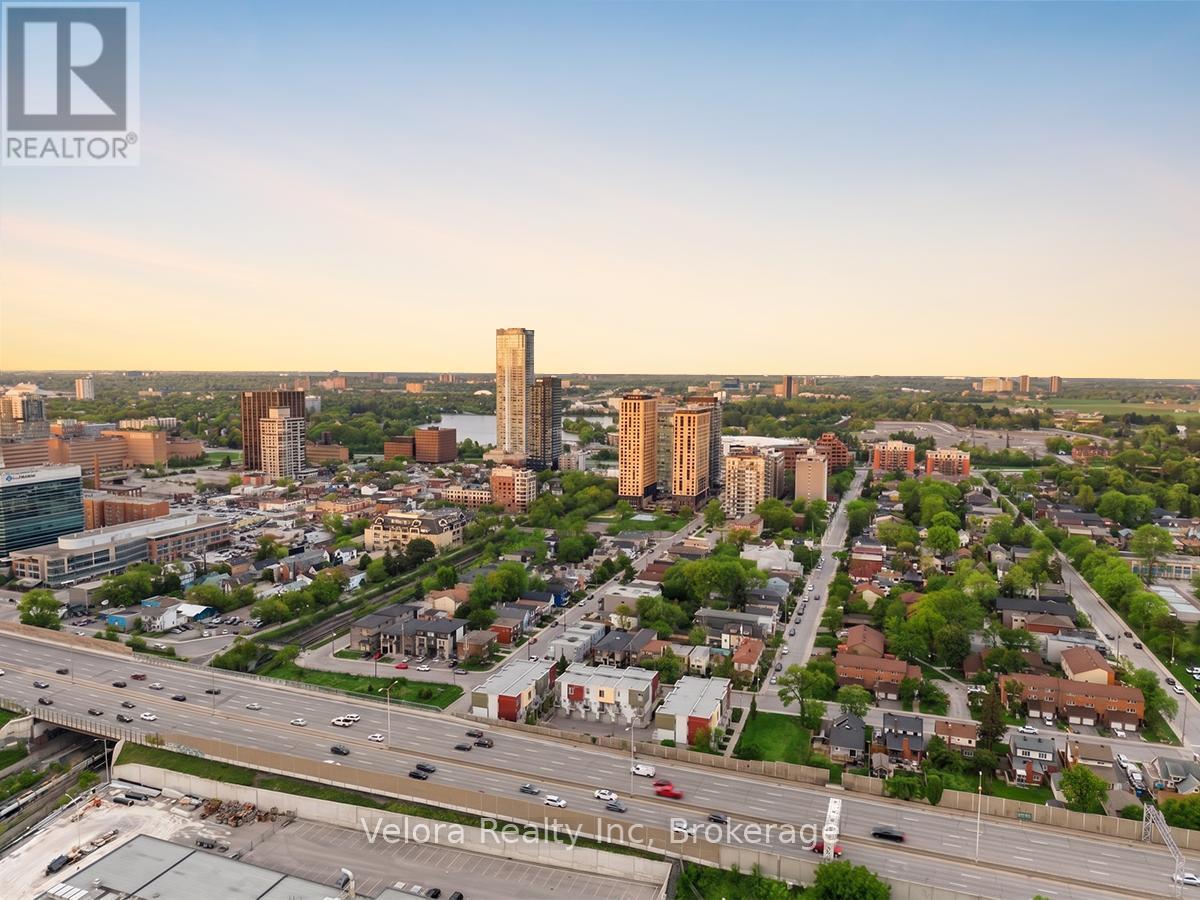 63F Young Street, Ottawa, ON