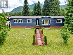 901 Eighth Street Salmo, BC V0G 1Z0