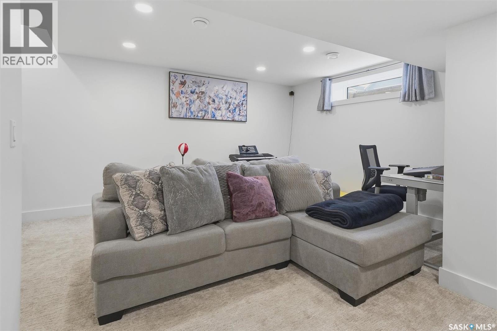 149 Rosewood Boulevard E, Saskatoon, SK