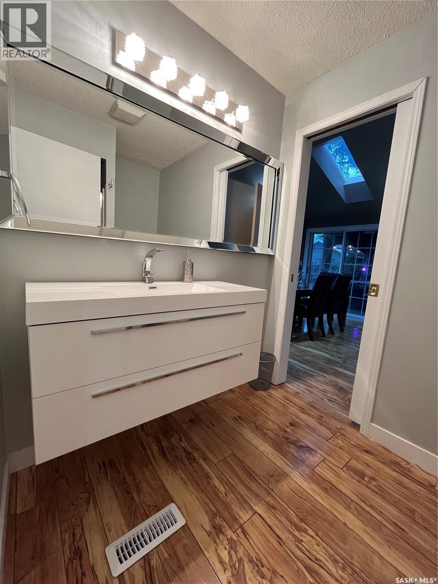 374 Rodenbush Drive, Regina, SK