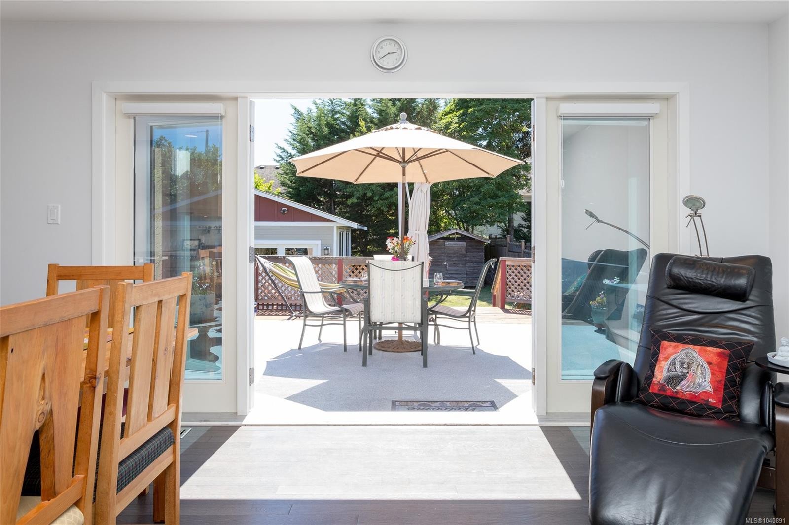 367 Vincent Ave, Saanich, BC
