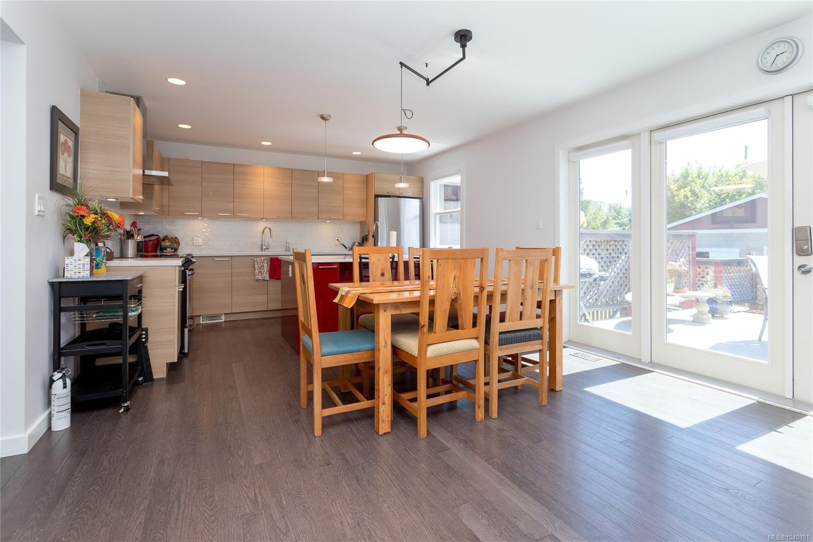 367 Vincent Ave, Saanich, BC
