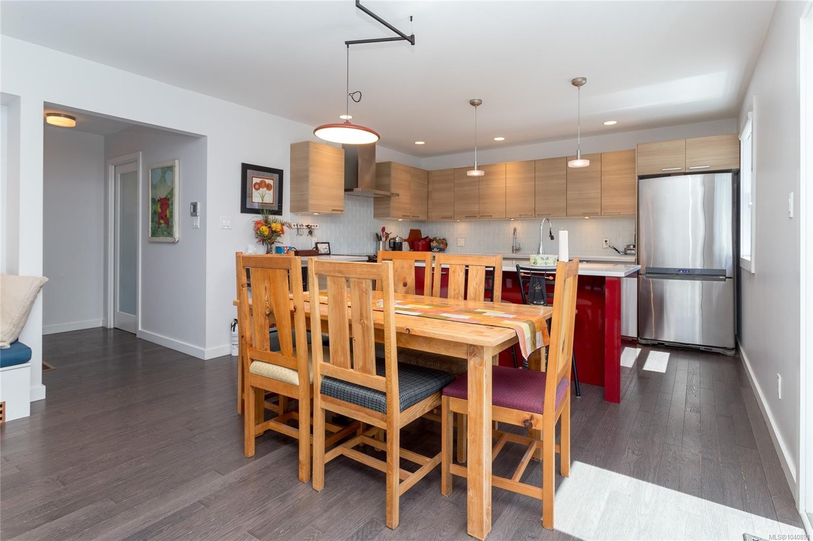 367 Vincent Ave, Saanich, BC