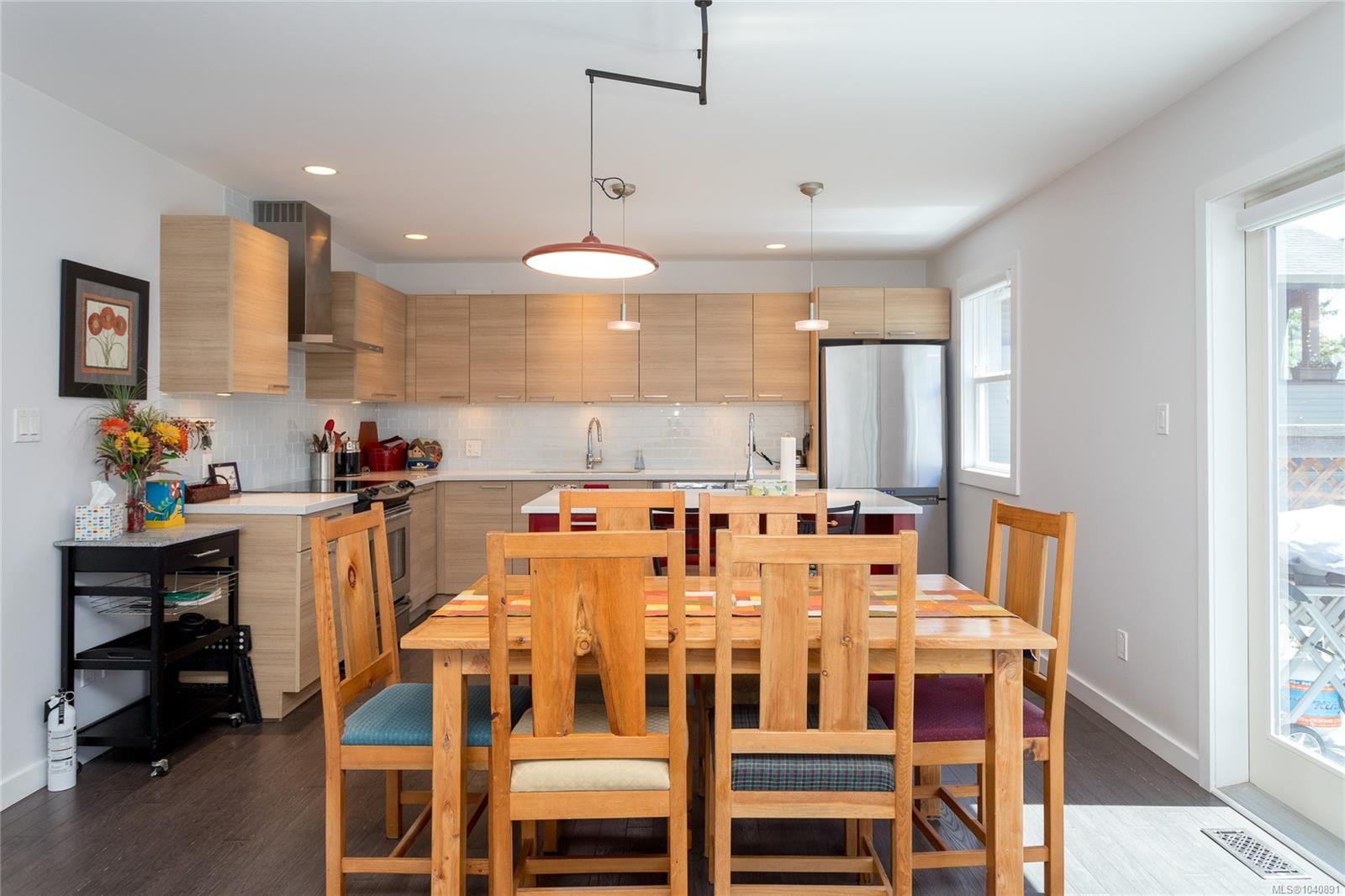 367 Vincent Ave, Saanich, BC