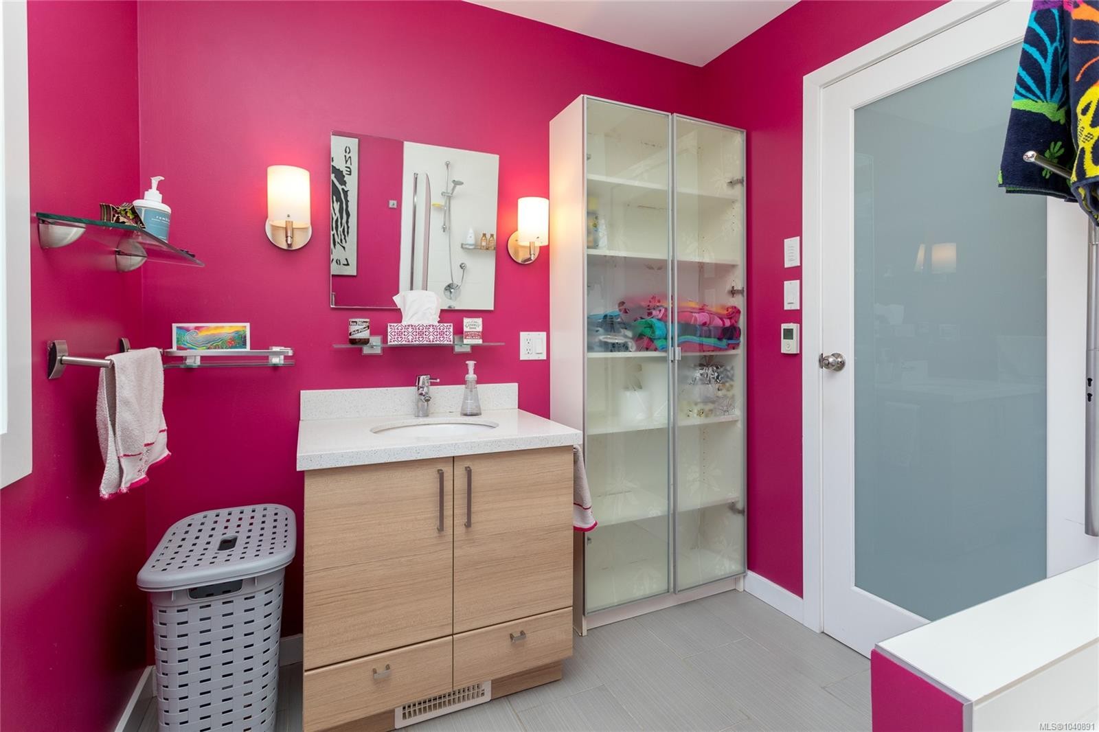 367 Vincent Ave, Saanich, BC