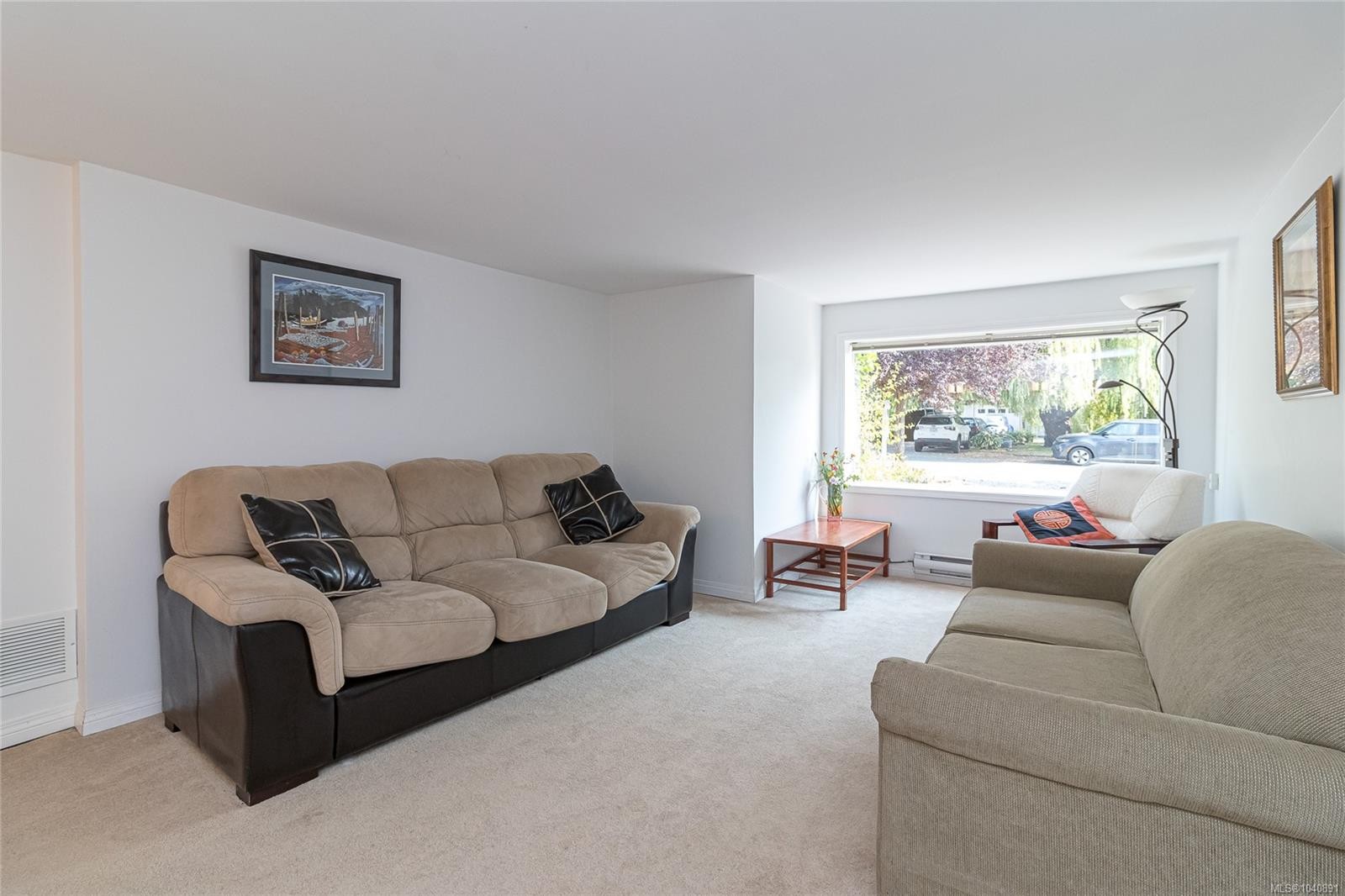 367 Vincent Ave, Saanich, BC