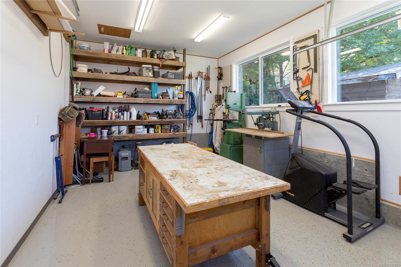 367 Vincent Ave, Saanich, BC