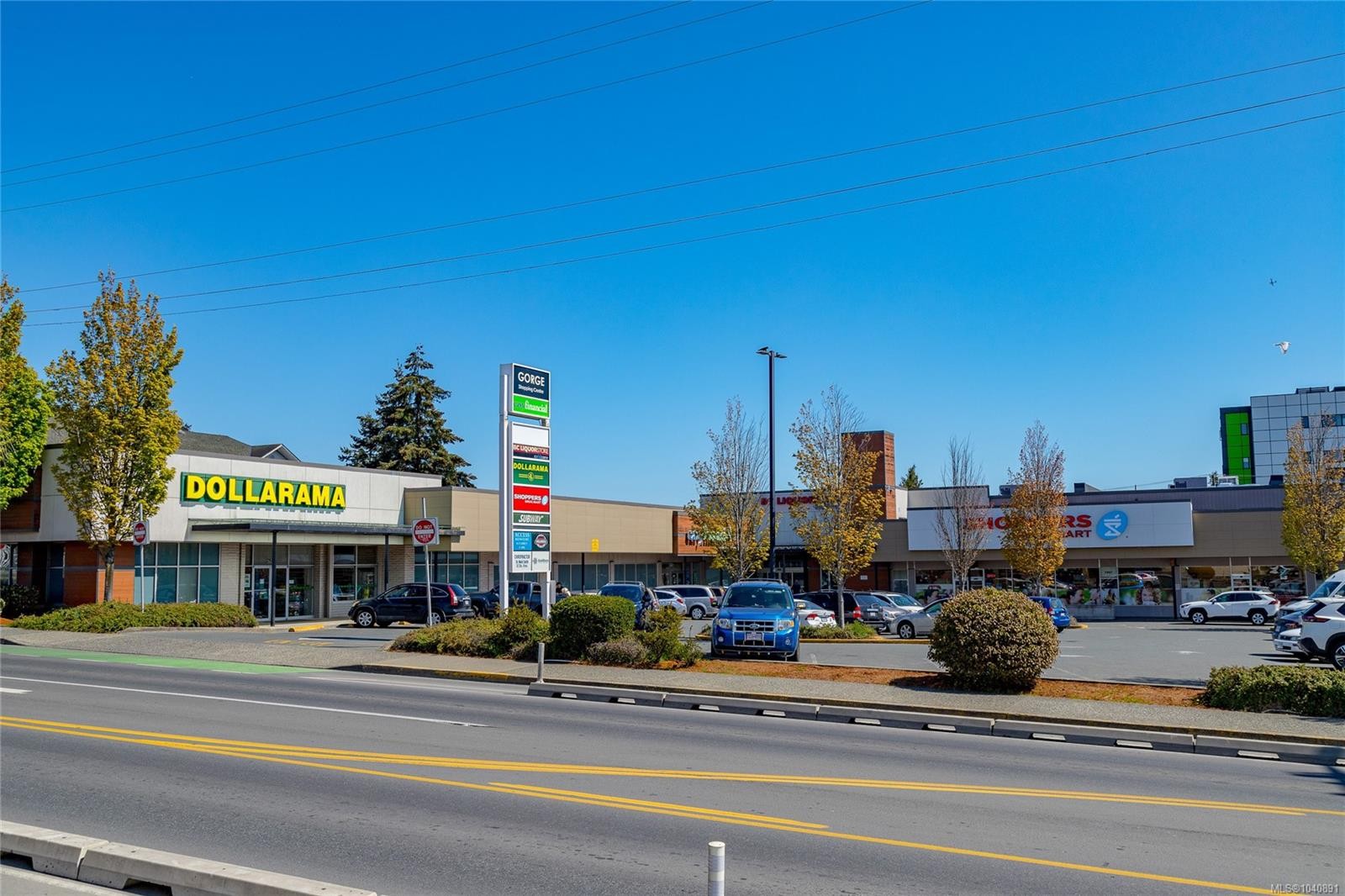 367 Vincent Ave, Saanich, BC