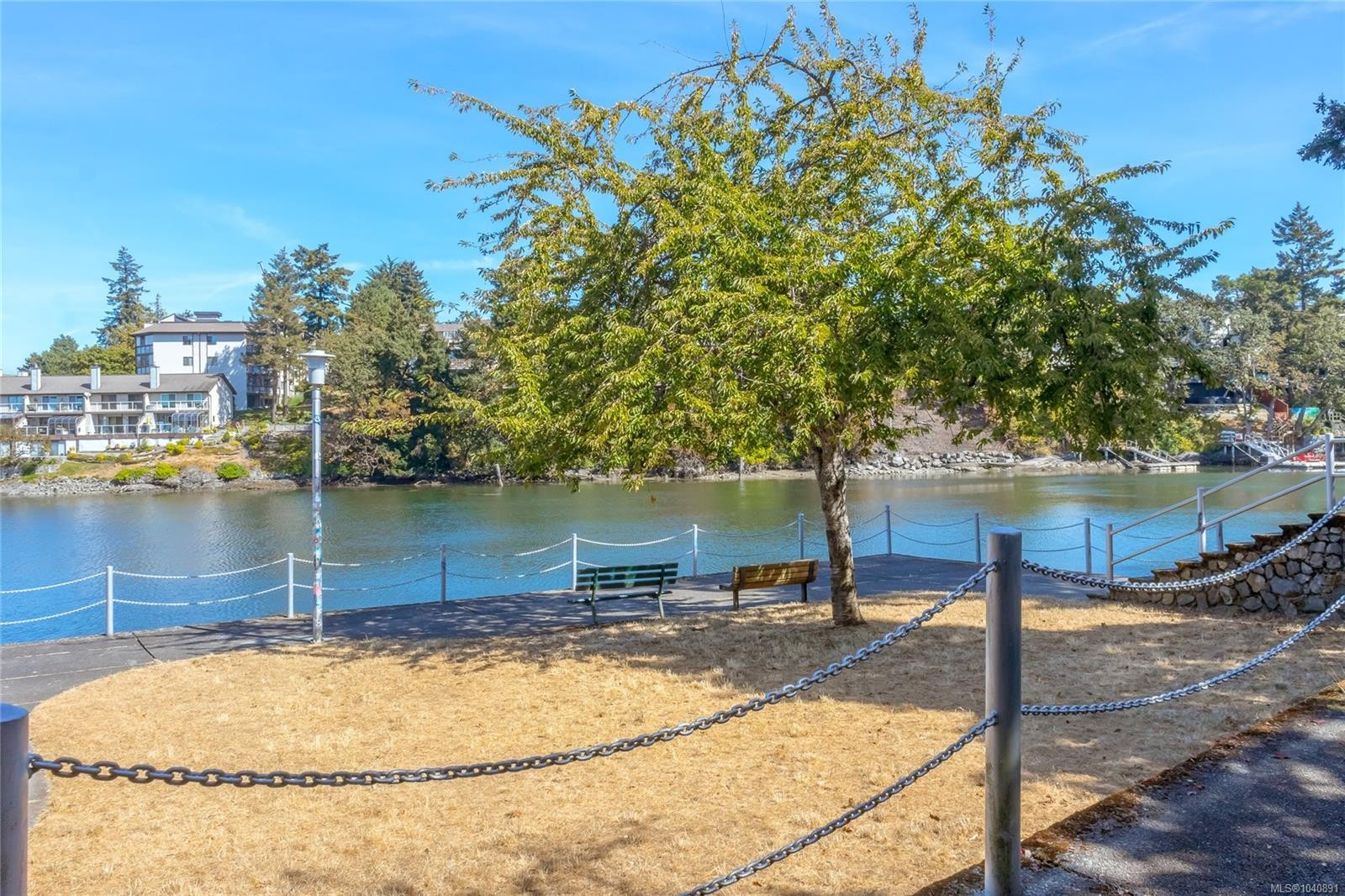 367 Vincent Ave, Saanich, BC