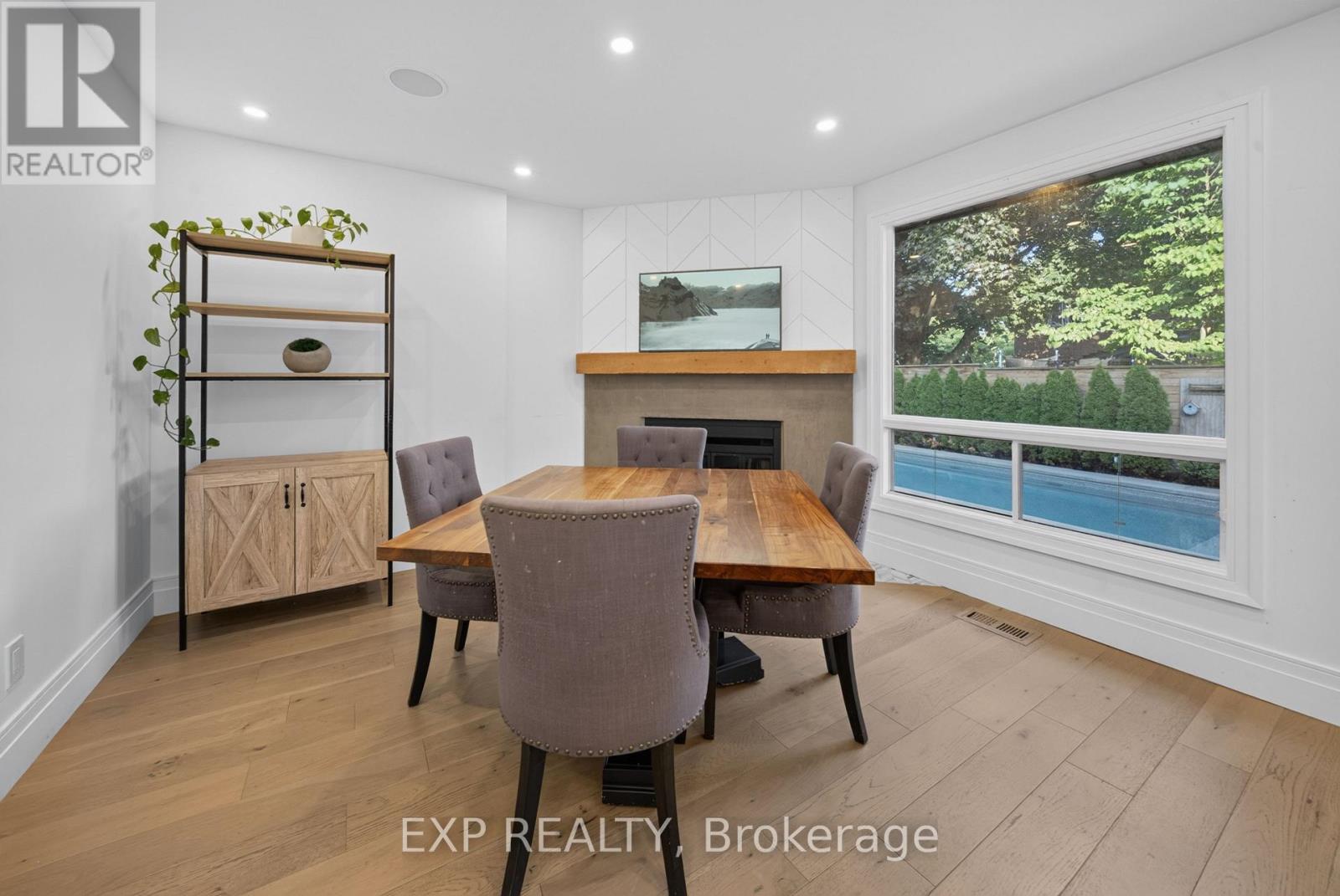 1158 Campbell Court, Burlington, ON