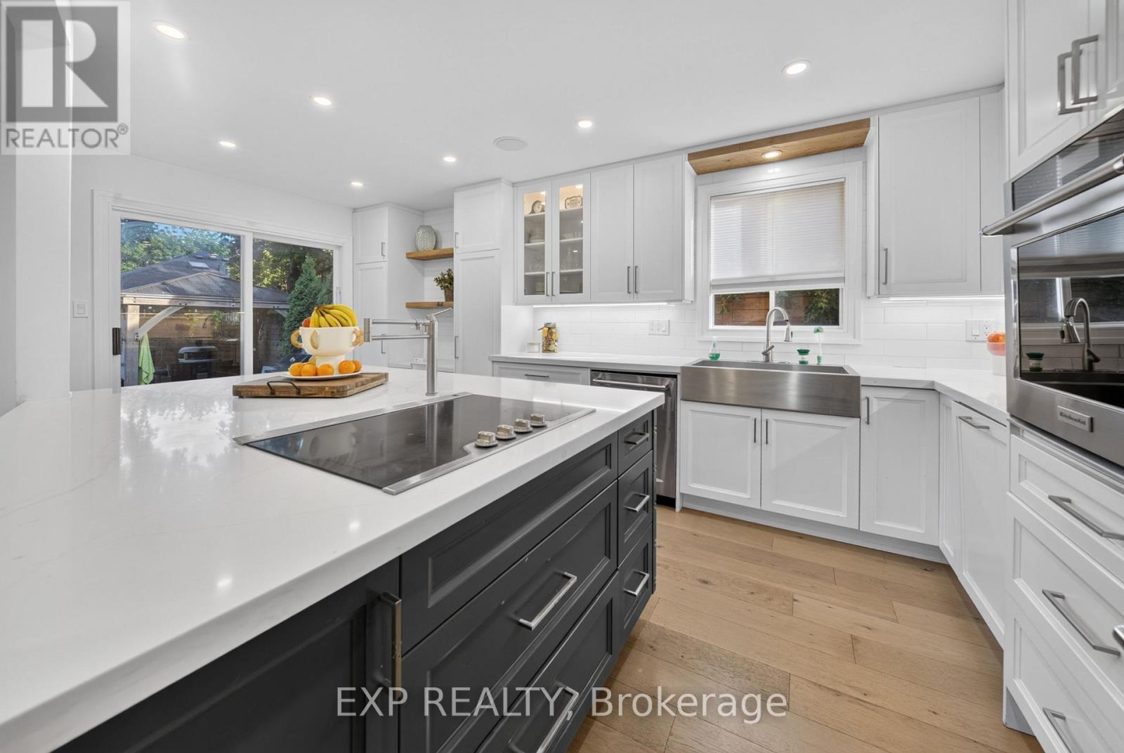 1158 Campbell Court, Burlington, ON