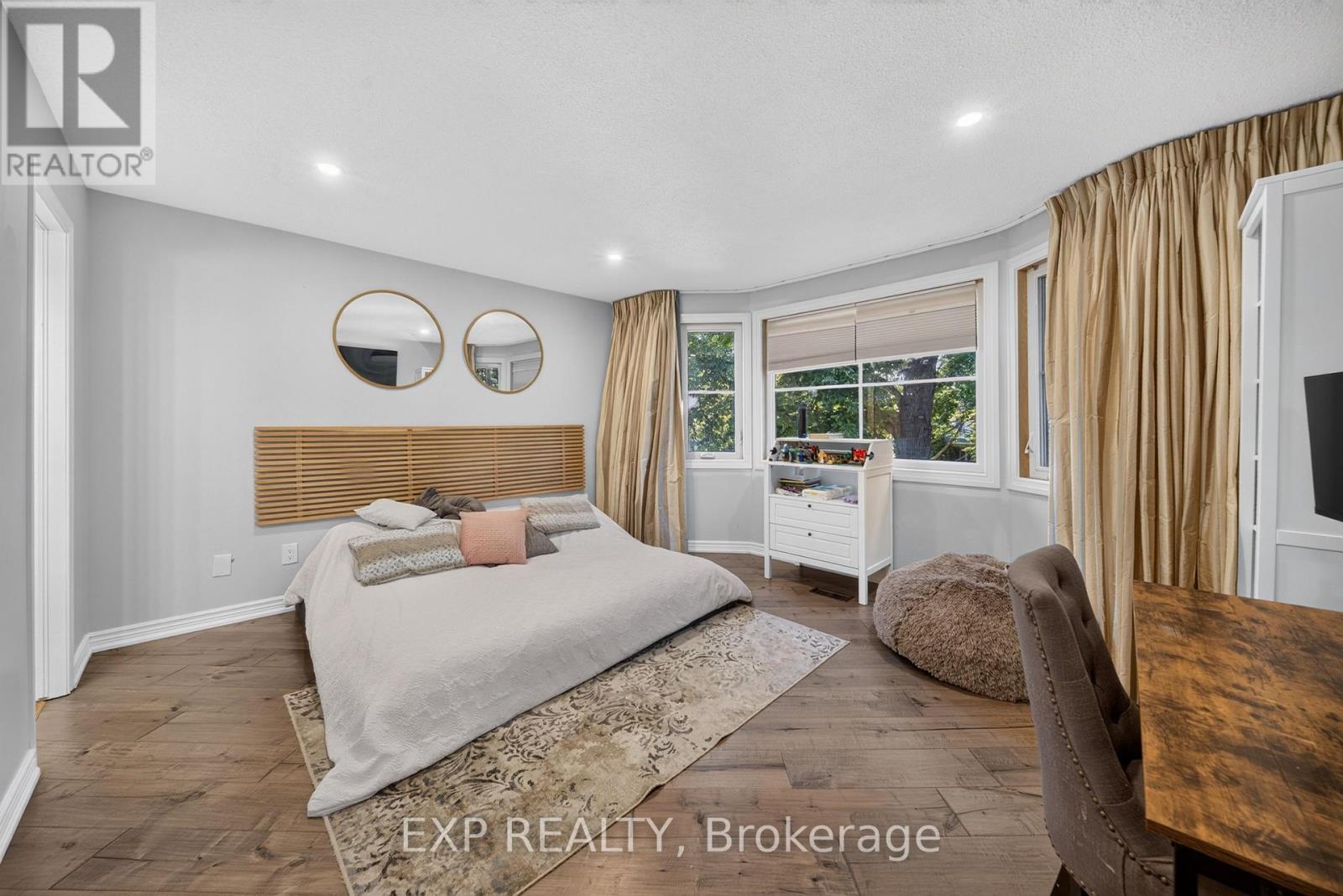 1158 Campbell Court, Burlington, ON