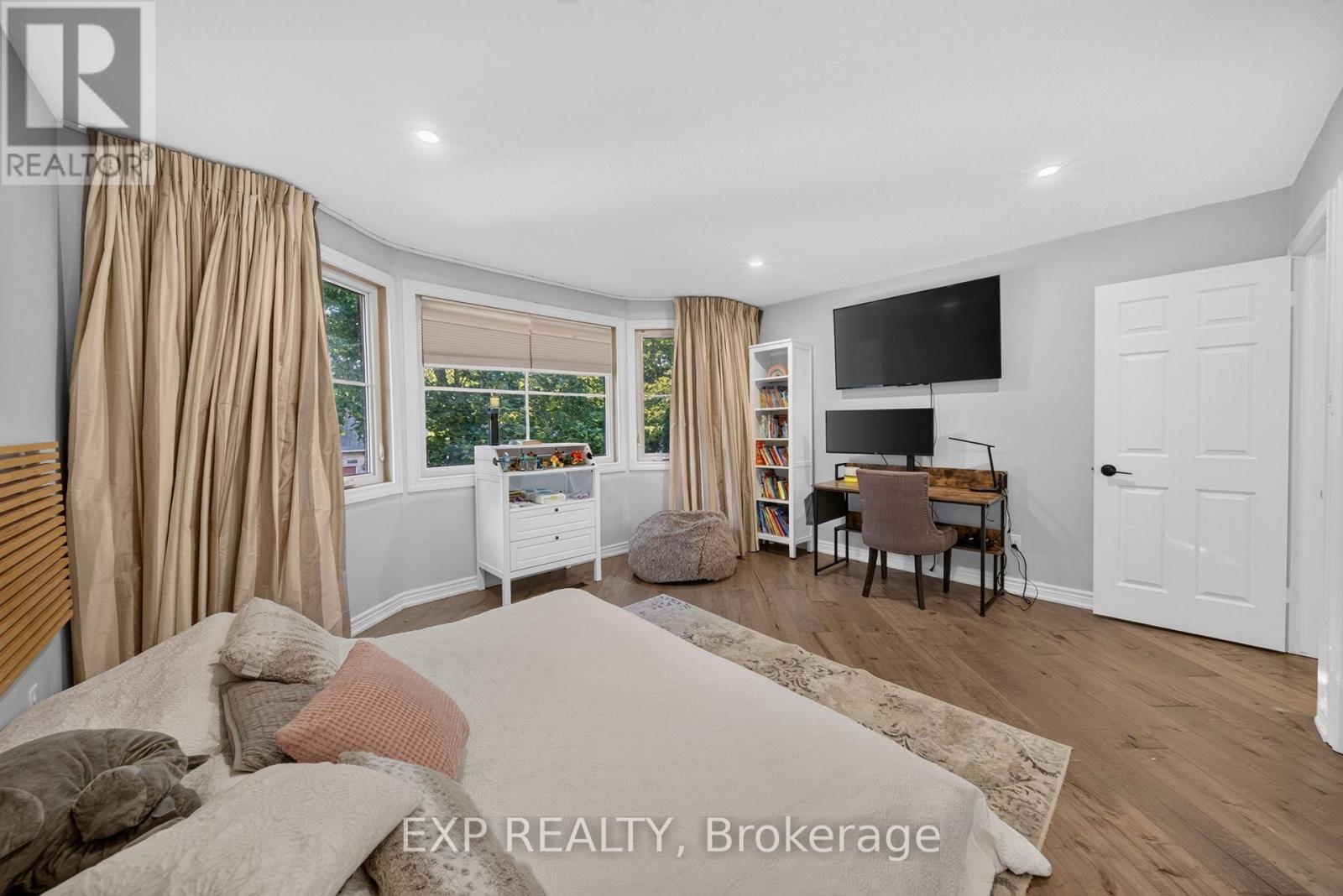 1158 Campbell Court, Burlington, ON