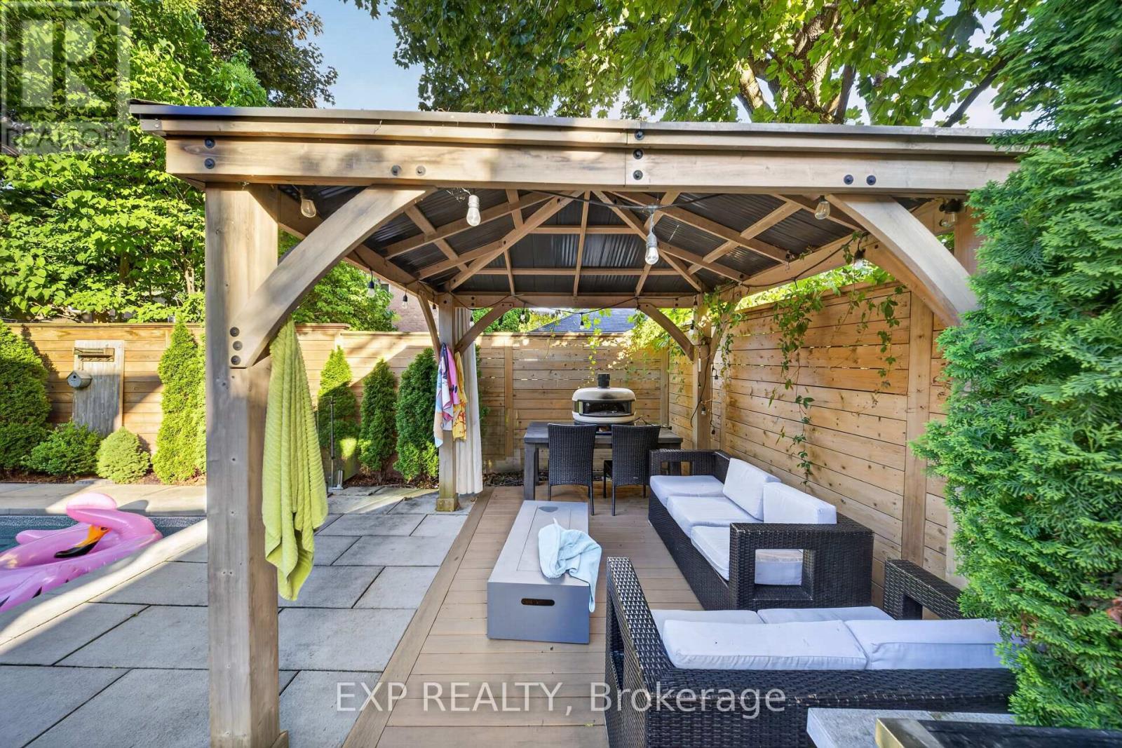 1158 Campbell Court, Burlington, ON