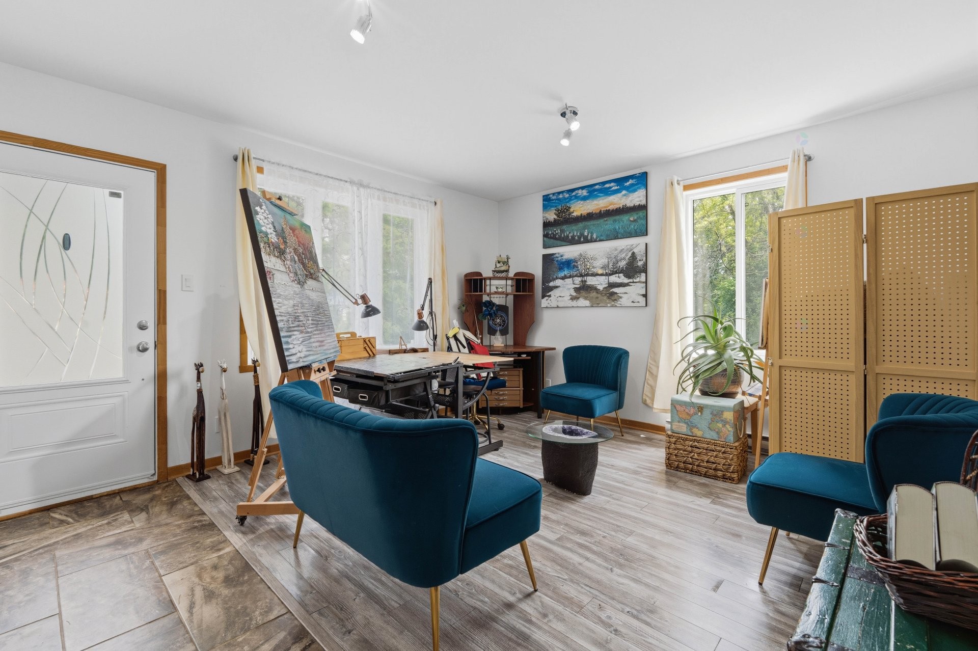 Living Room - 4 Rue Gamache, Sainte-Clotilde, QC