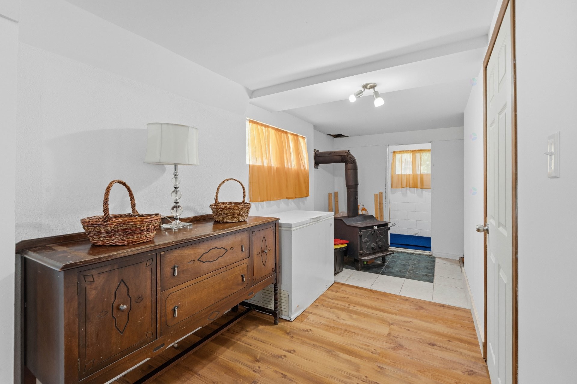 Family Room - 4 Rue Gamache, Sainte-Clotilde, QC