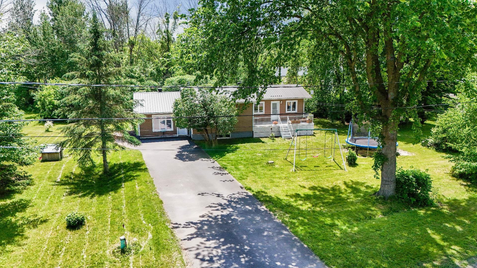 Front of Structure - 4 Rue Gamache, Sainte-Clotilde, QC