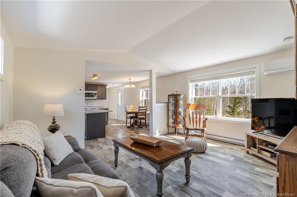 247 Post Rd, Minto, NB