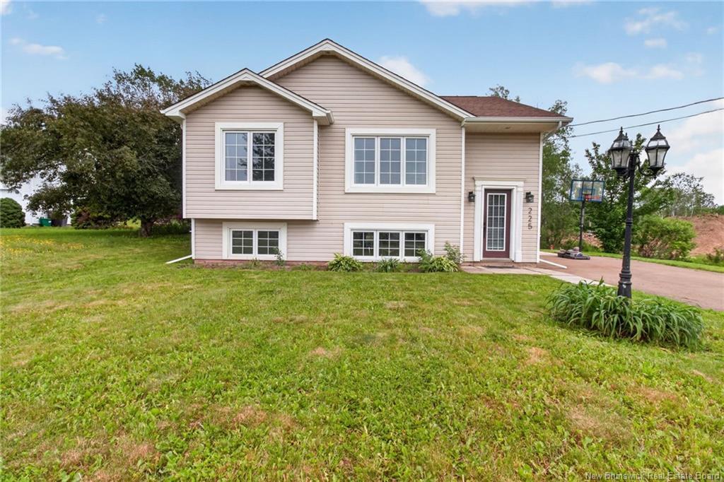 225 Thomas St, Dieppe, NB