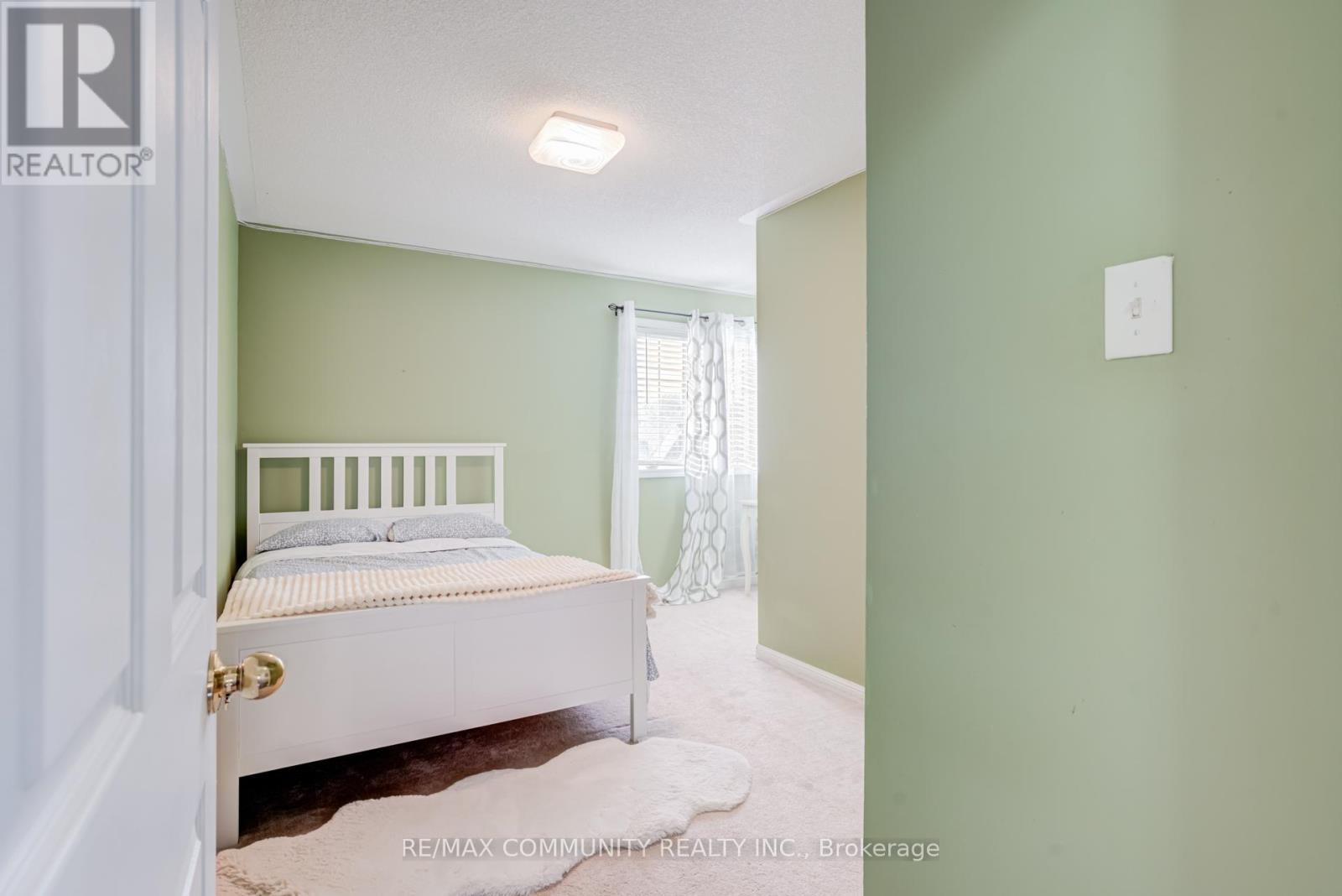 940 Ormond Drive, Oshawa, ON
