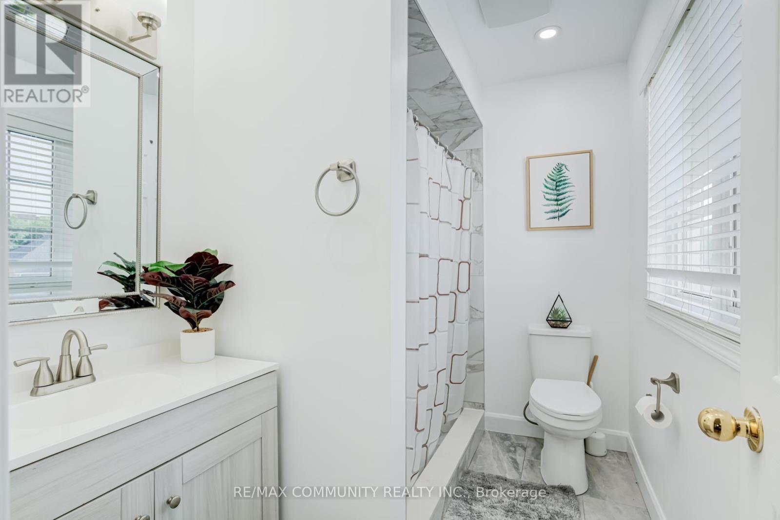 940 Ormond Drive, Oshawa, ON