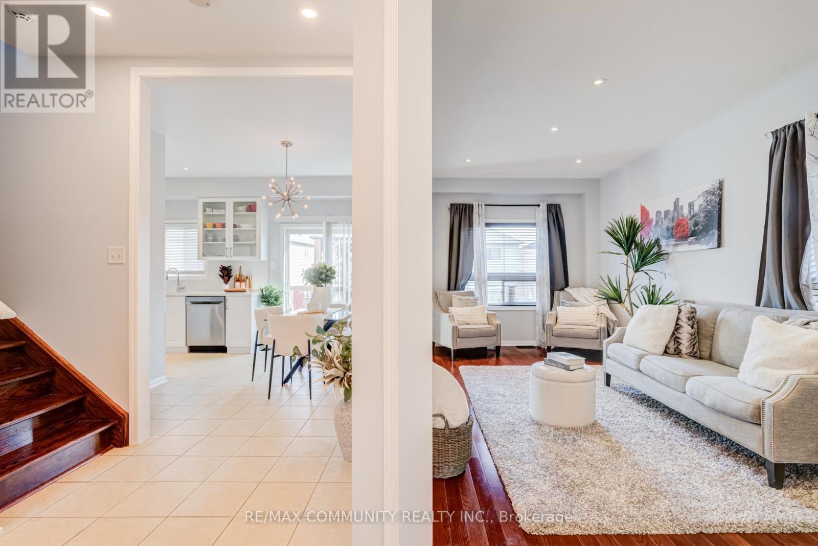 940 Ormond Drive, Oshawa, ON
