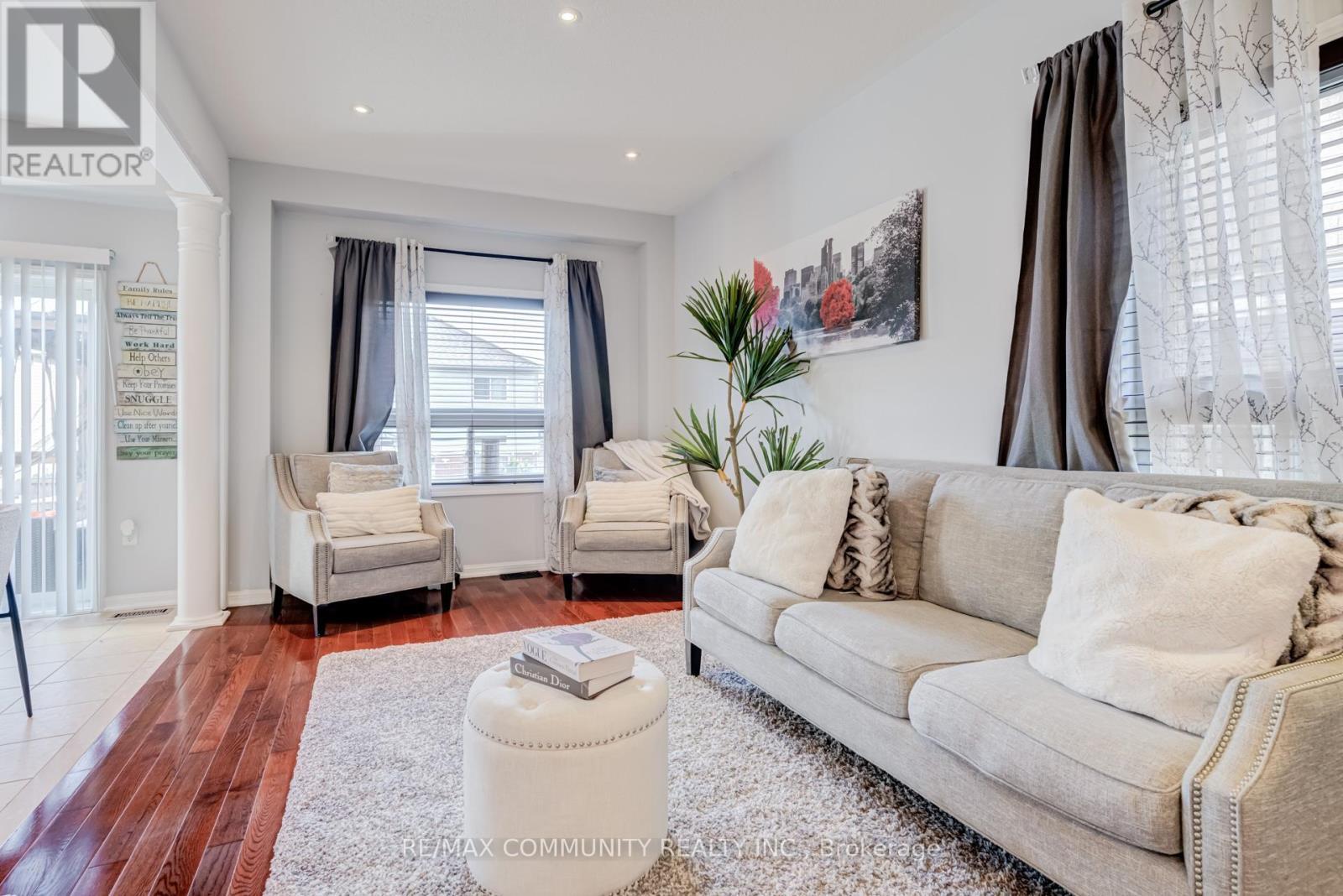 940 Ormond Drive, Oshawa, ON