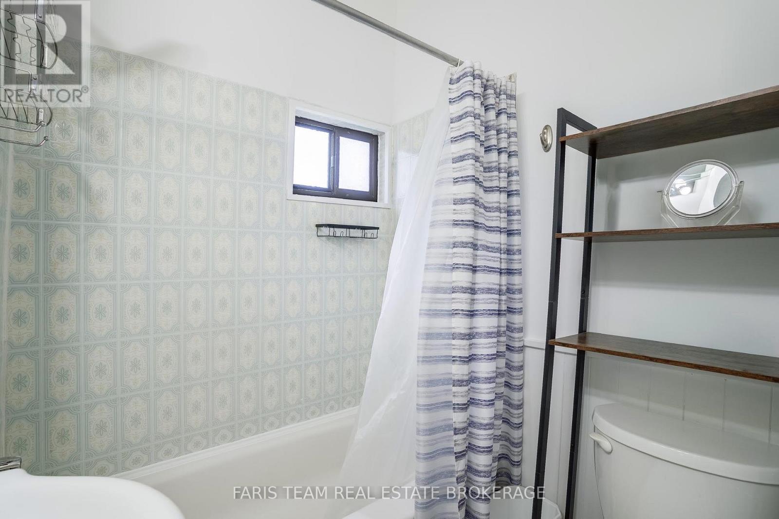 34 Quesnelle Drive, Tiny, ON