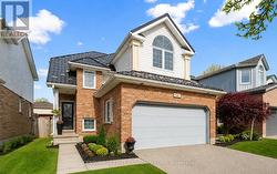 34 WAXWING CRESCENT Guelph (Kortright Hills), ON N1C 1E3