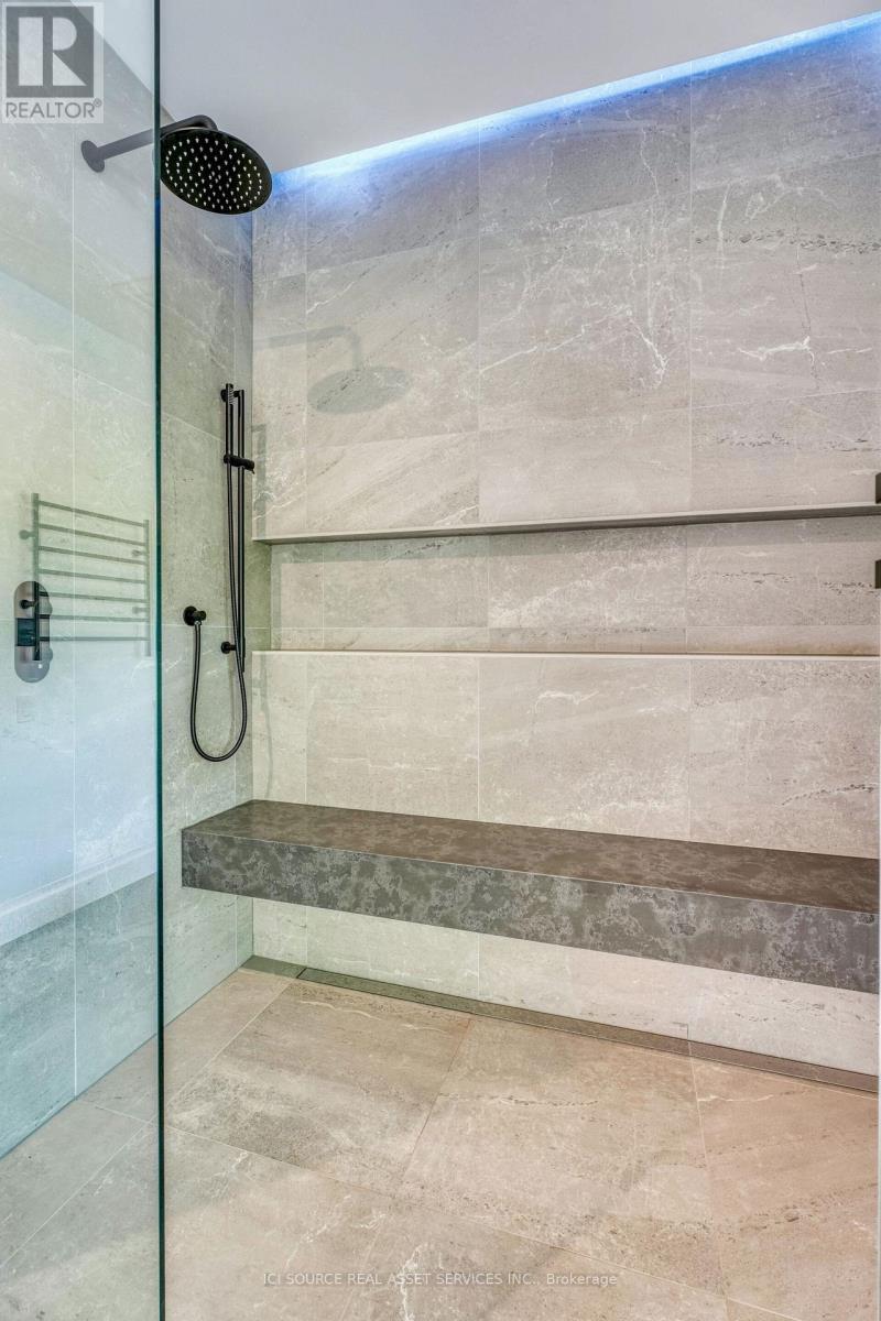 73 Pineglen Crescent, Ottawa, ON