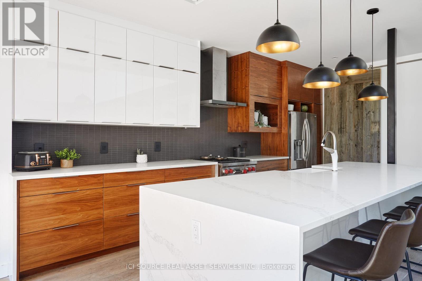 73 Pineglen Crescent, Ottawa, ON
