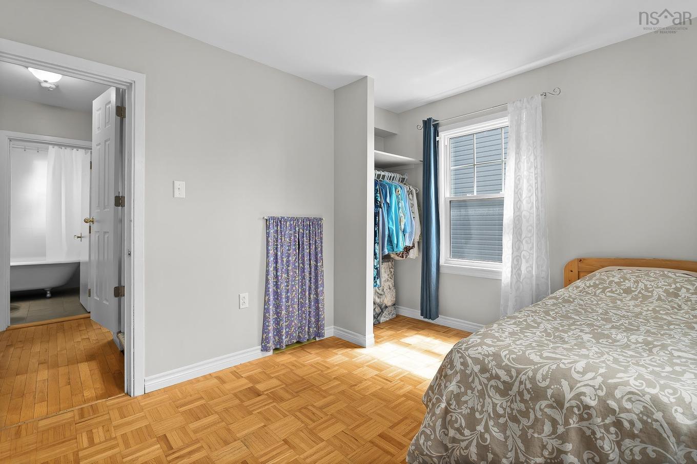 6474 Roslyn Road, Halifax, NS