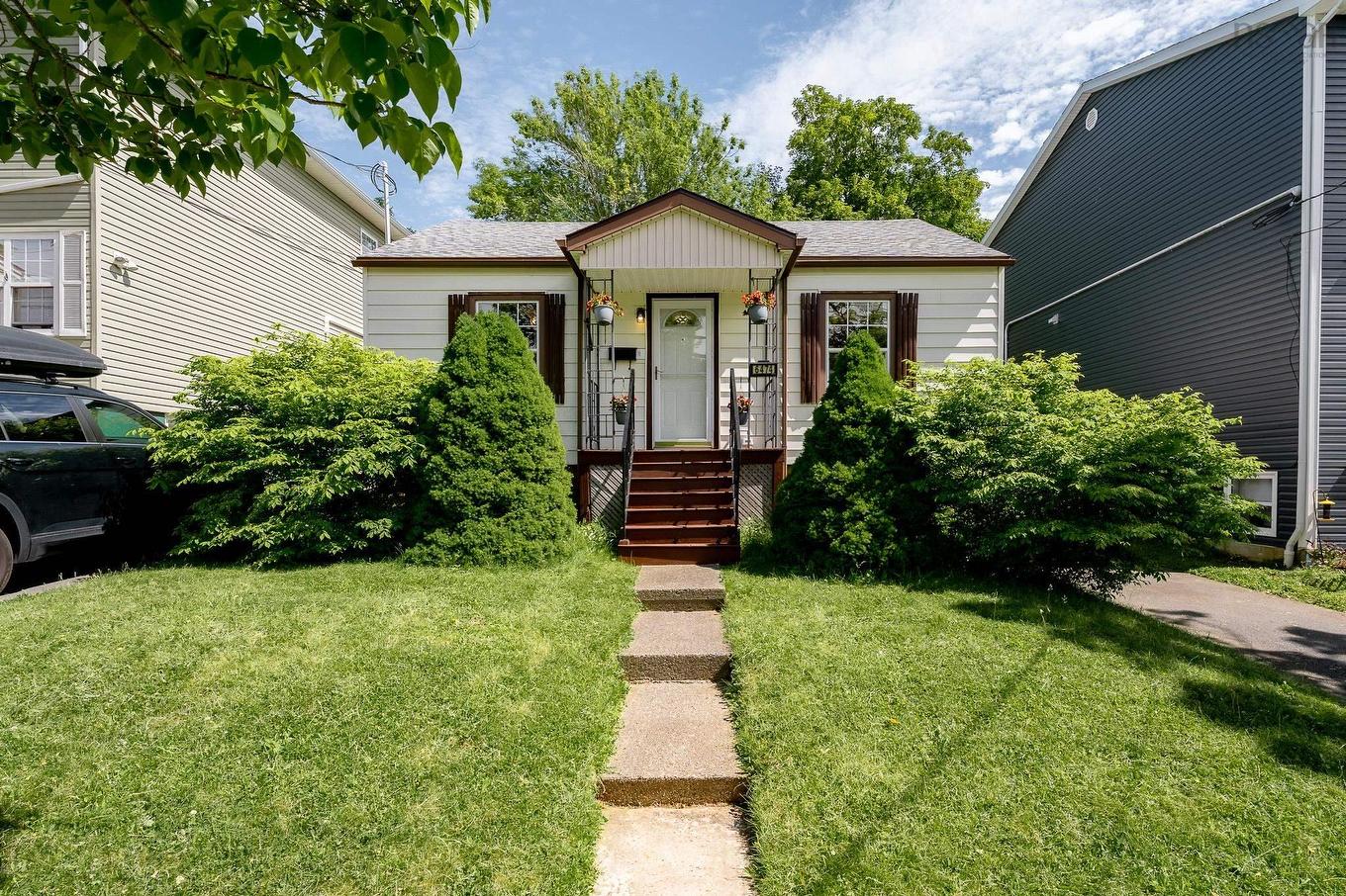 6474 Roslyn Road, Halifax, NS